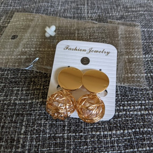 Clip on earrings bundle - Picture 2 of 6